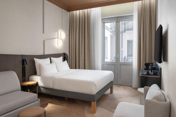 Deluxe Room with 1 double bed and sofa