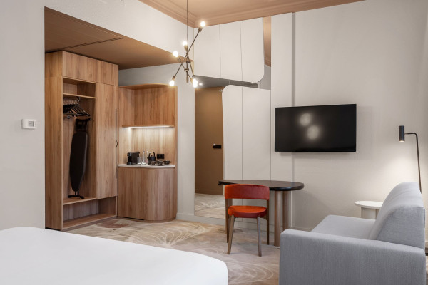 Deluxe Room with 1 double bed and sofa
